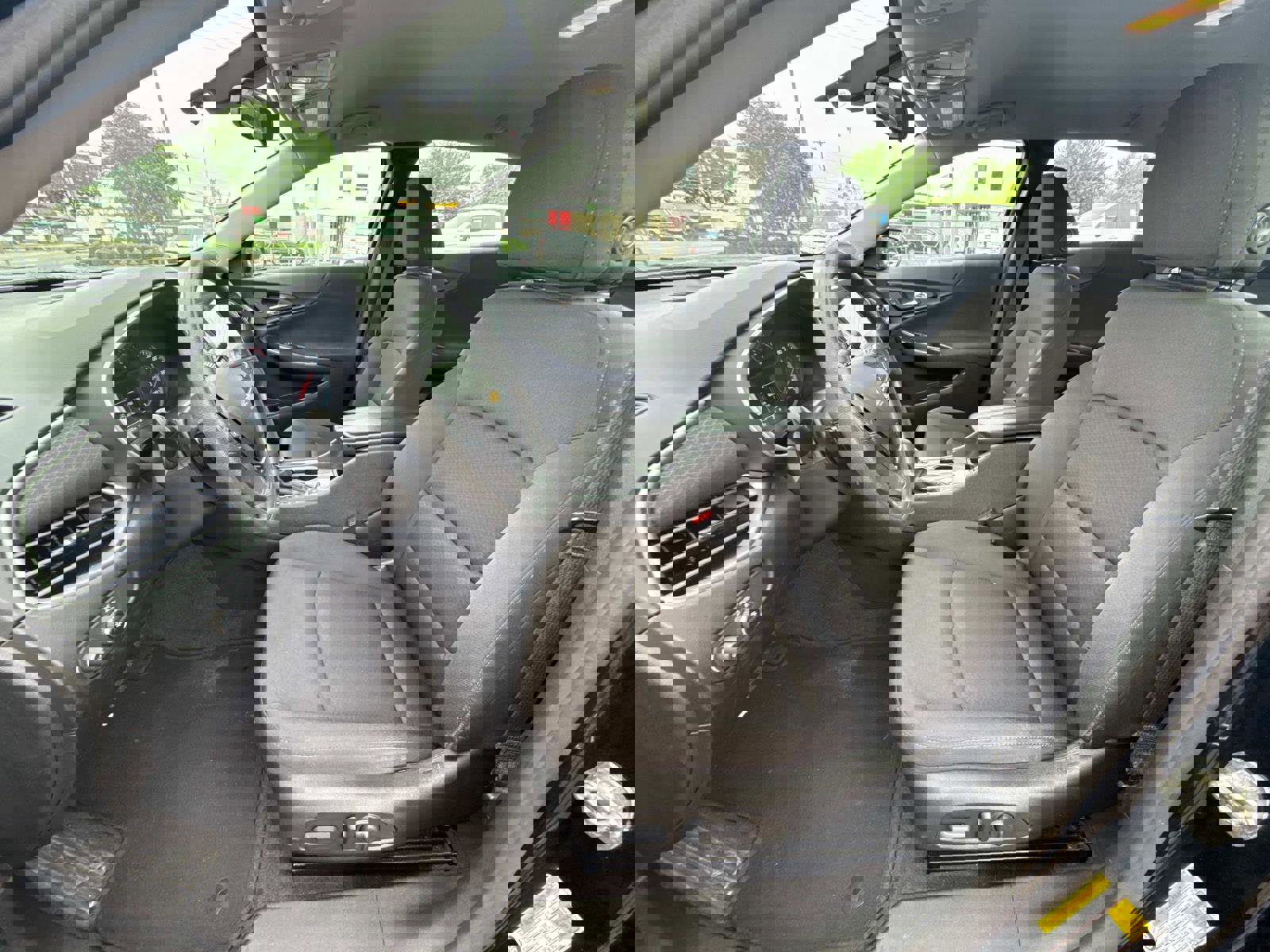 Certified 2022 Chevrolet Malibu LT image 11