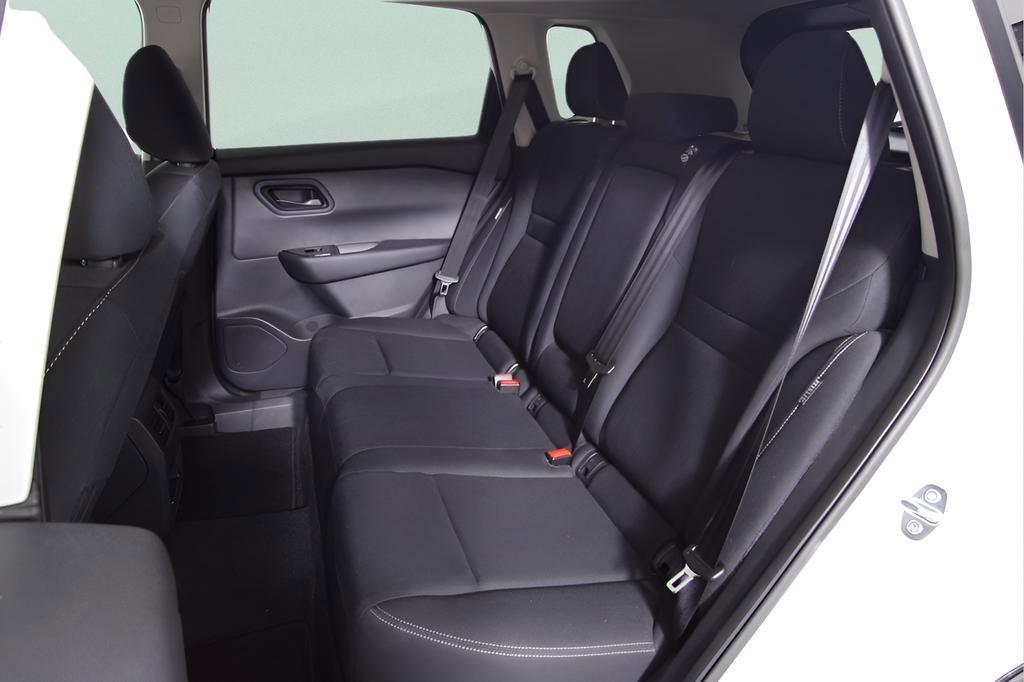 Used 2024 Nissan Rogue S image 12