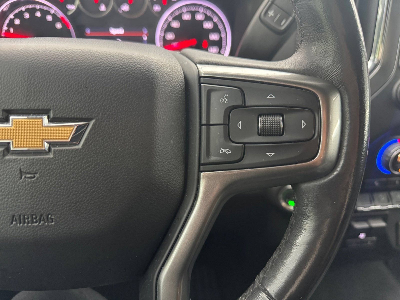 Certified 2020 Chevrolet Silverado 1500 LT w/ Texas Edition AWD/4WD image 21