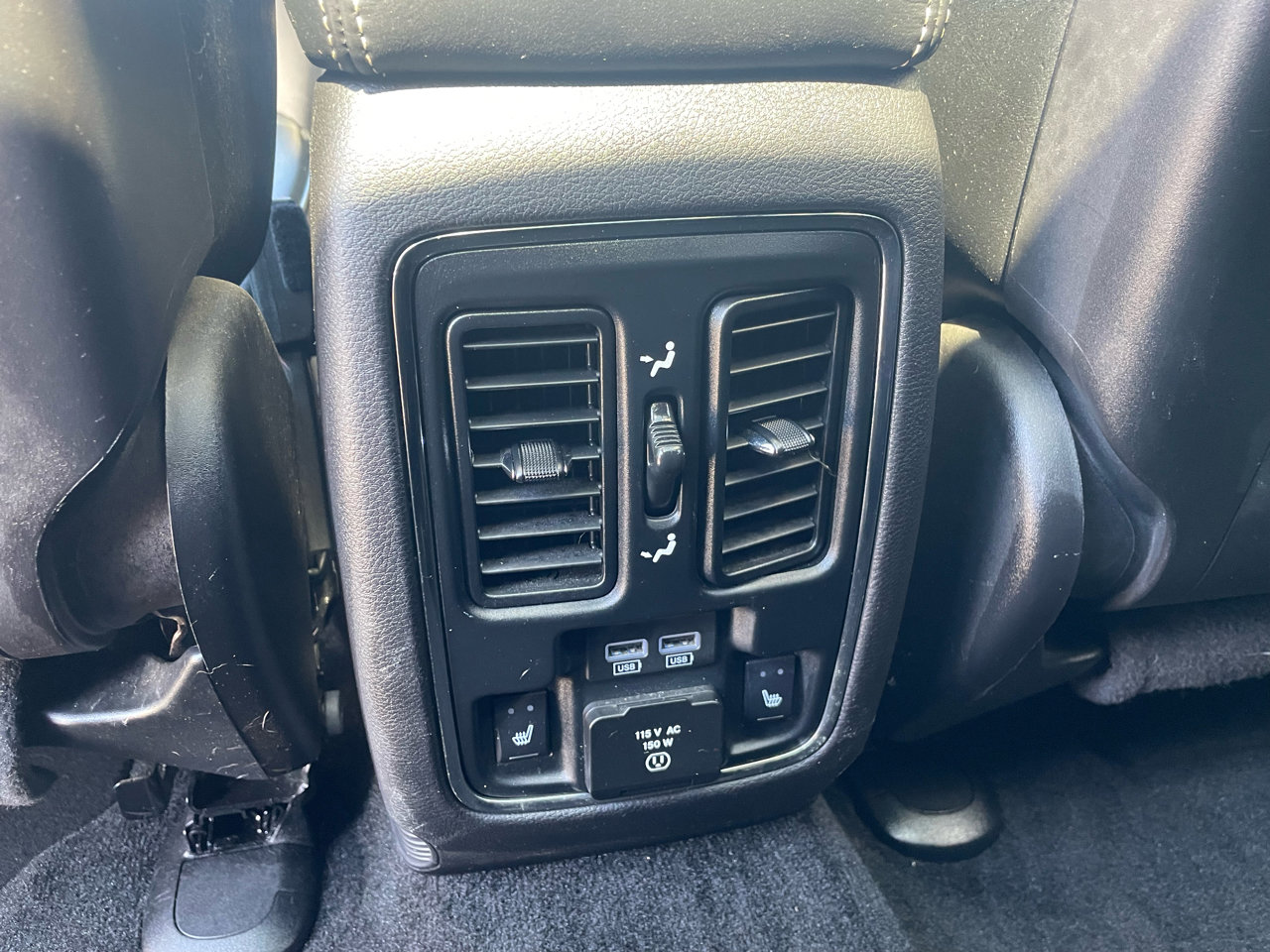 Used 2015 Jeep Grand Cherokee Overland image 10