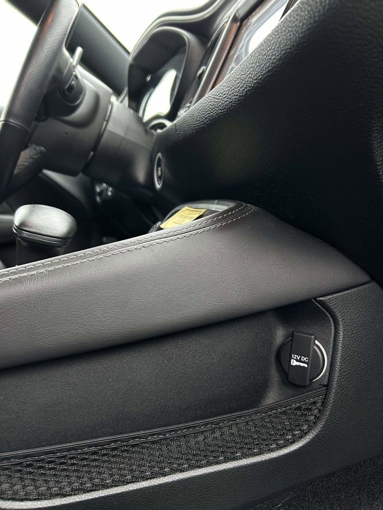 Used 2017 Dodge Challenger R/T Plus image 21