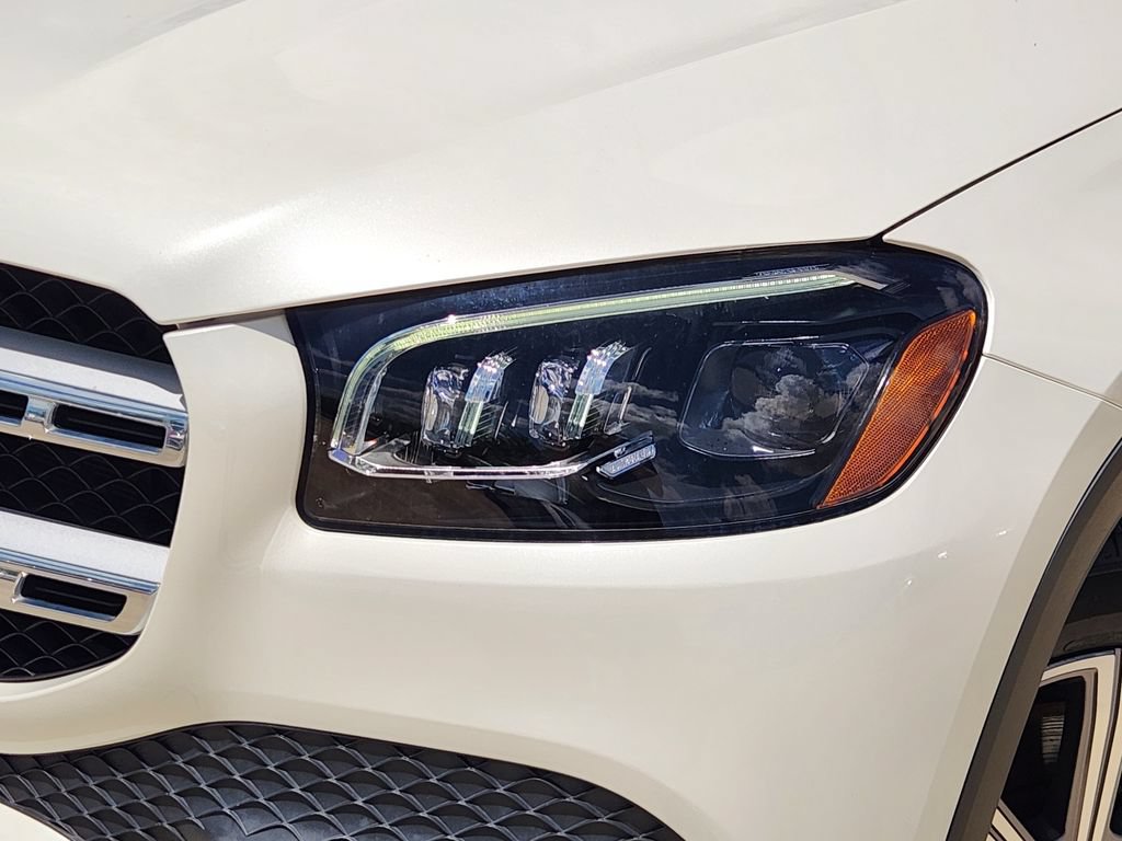 Used 2022 Mercedes-Benz GLS 450 4MATIC image 11