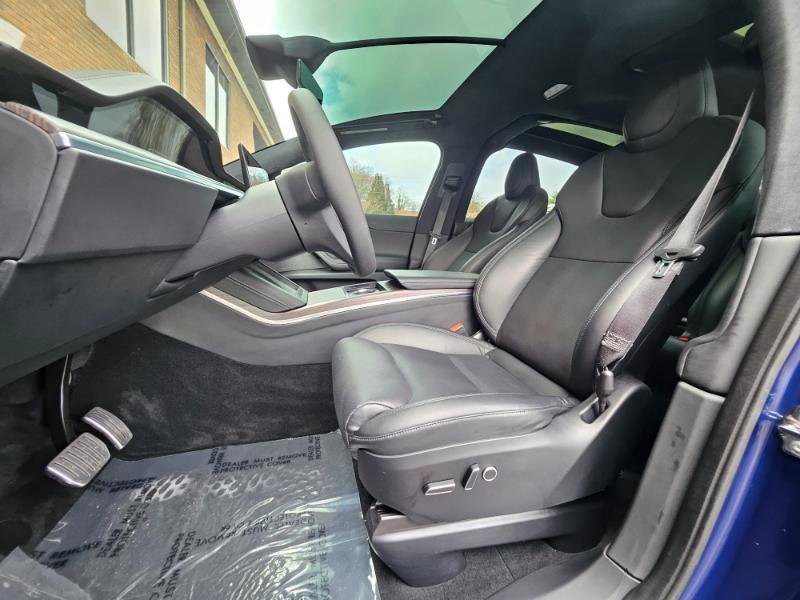 Used 2023 Tesla Model X AWD image 35