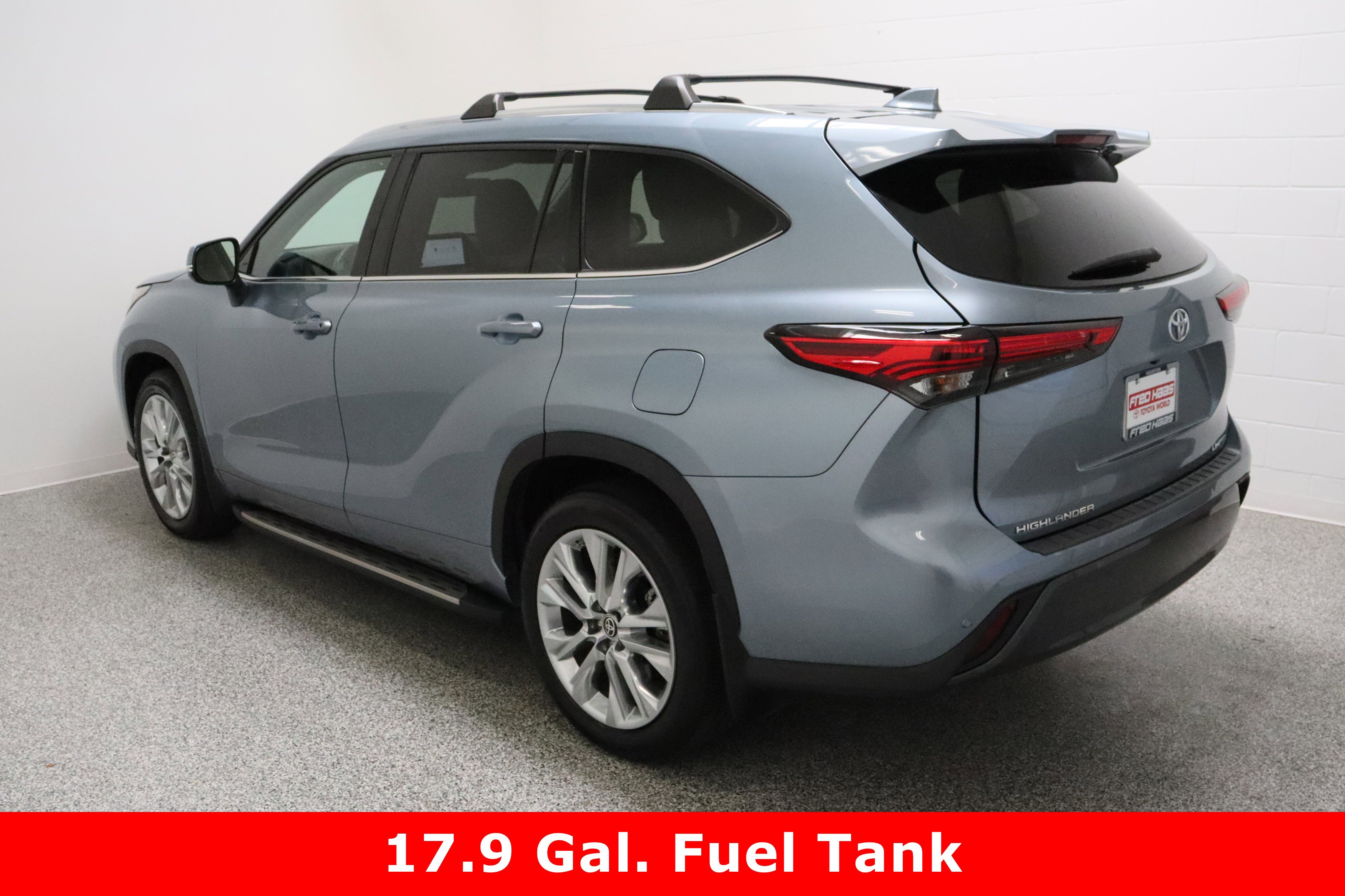 Used 2023 Toyota Highlander Limited image 9