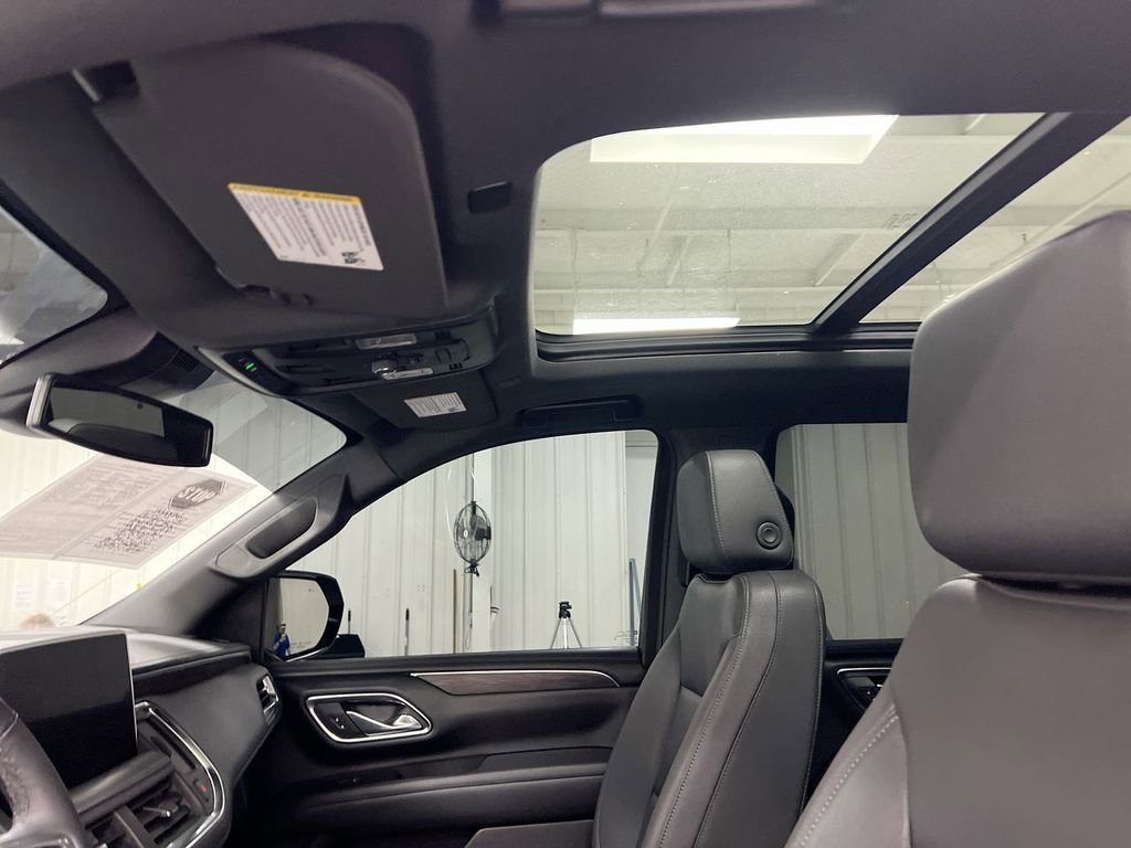 Used 2023 Chevrolet Tahoe Z71 w/ Luxury Package image 19