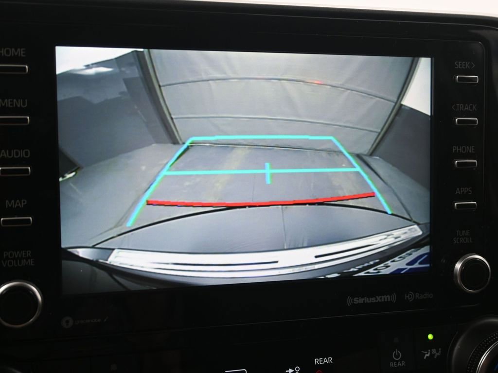 Used 2020 Toyota Highlander LE image 19