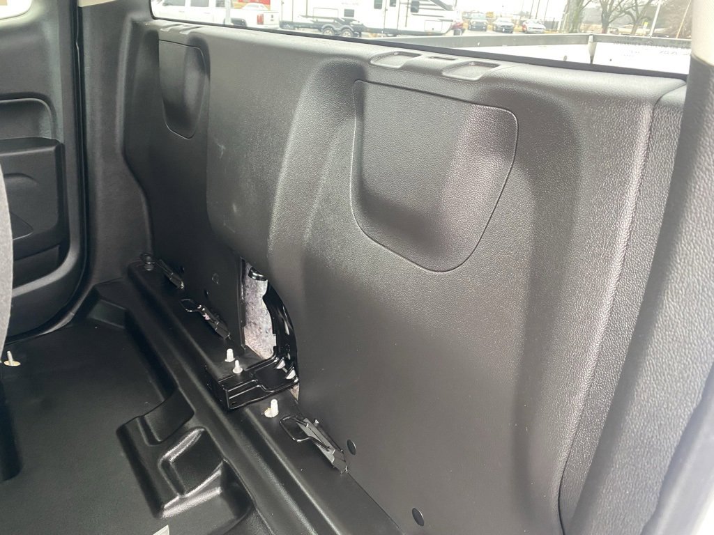 Used 2022 Chevrolet Colorado LT w/ Fleet Safety Package image 27