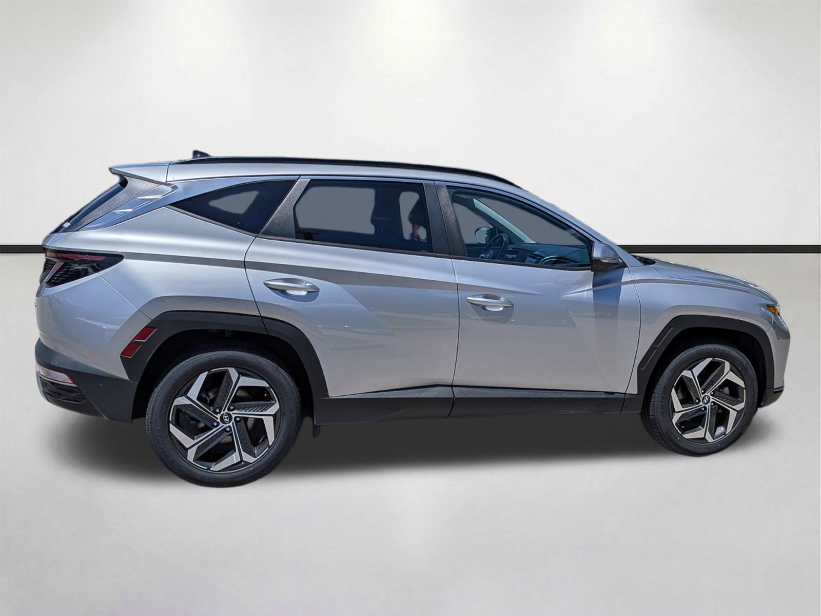 Used 2024 Hyundai Tucson SEL w/ Convenience Package AWD/4WD image 3