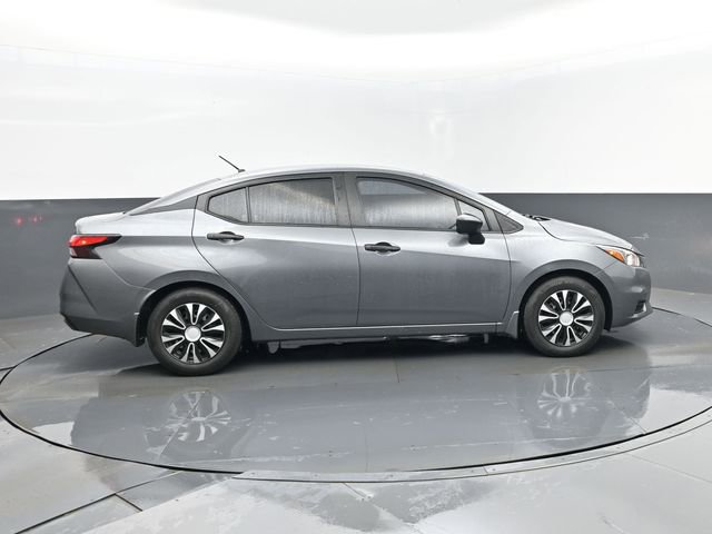 Used 2022 Nissan Versa S image 4