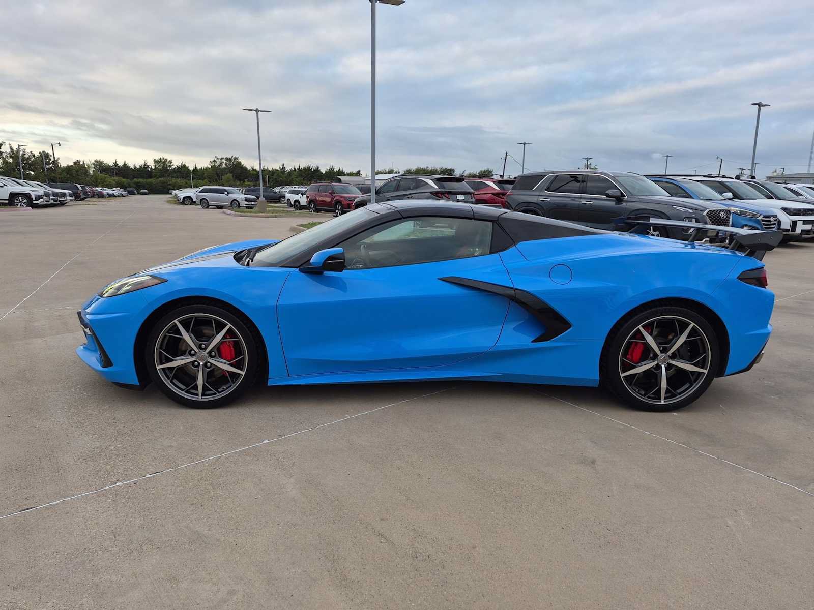Used 2020 Chevrolet Corvette Stingray Premium Conv w/ 3LT Preferred Equipment Group RWD image 11