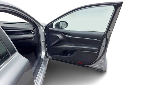 Used 2022 Toyota Camry SE w/ Convenience Package image 9
