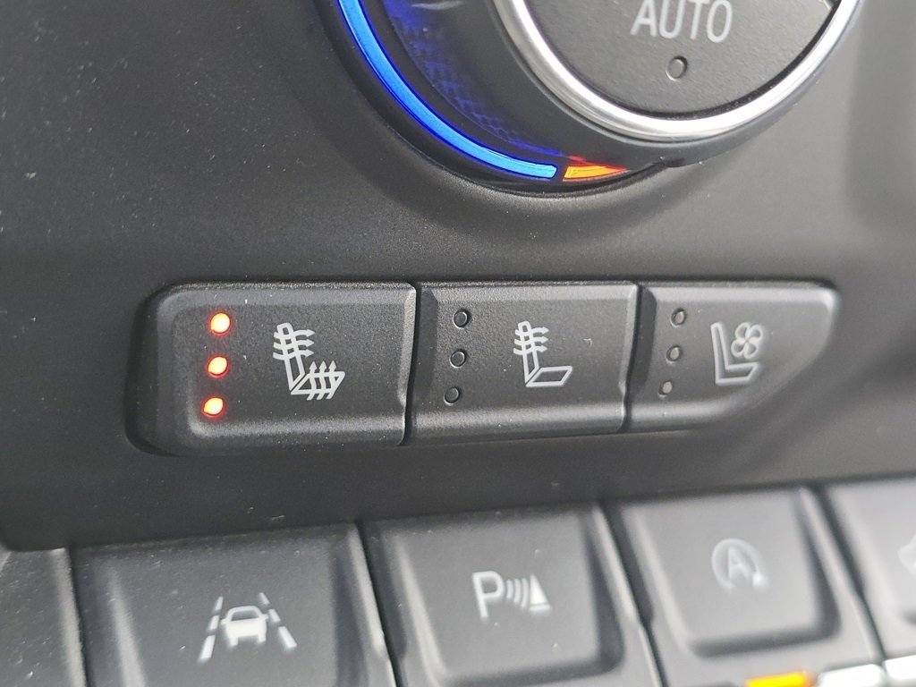 Used 2020 Chevrolet Silverado 1500 LTZ w/ LTZ Premium Package image 14