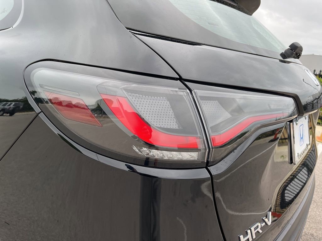 Certified 2024 Honda HR-V LX image 7