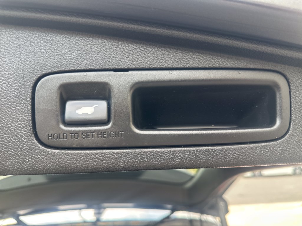 Used 2018 Honda CR-V Touring image 20