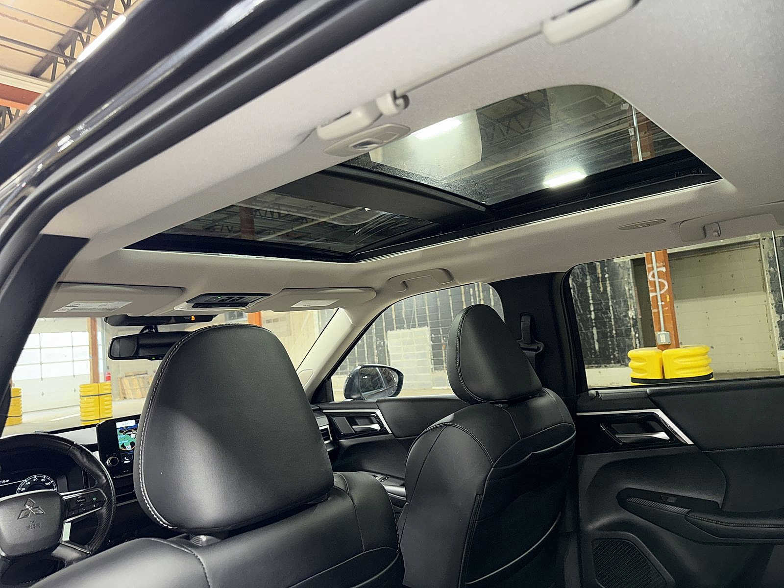 Used 2024 Mitsubishi Outlander Ralliart image 25