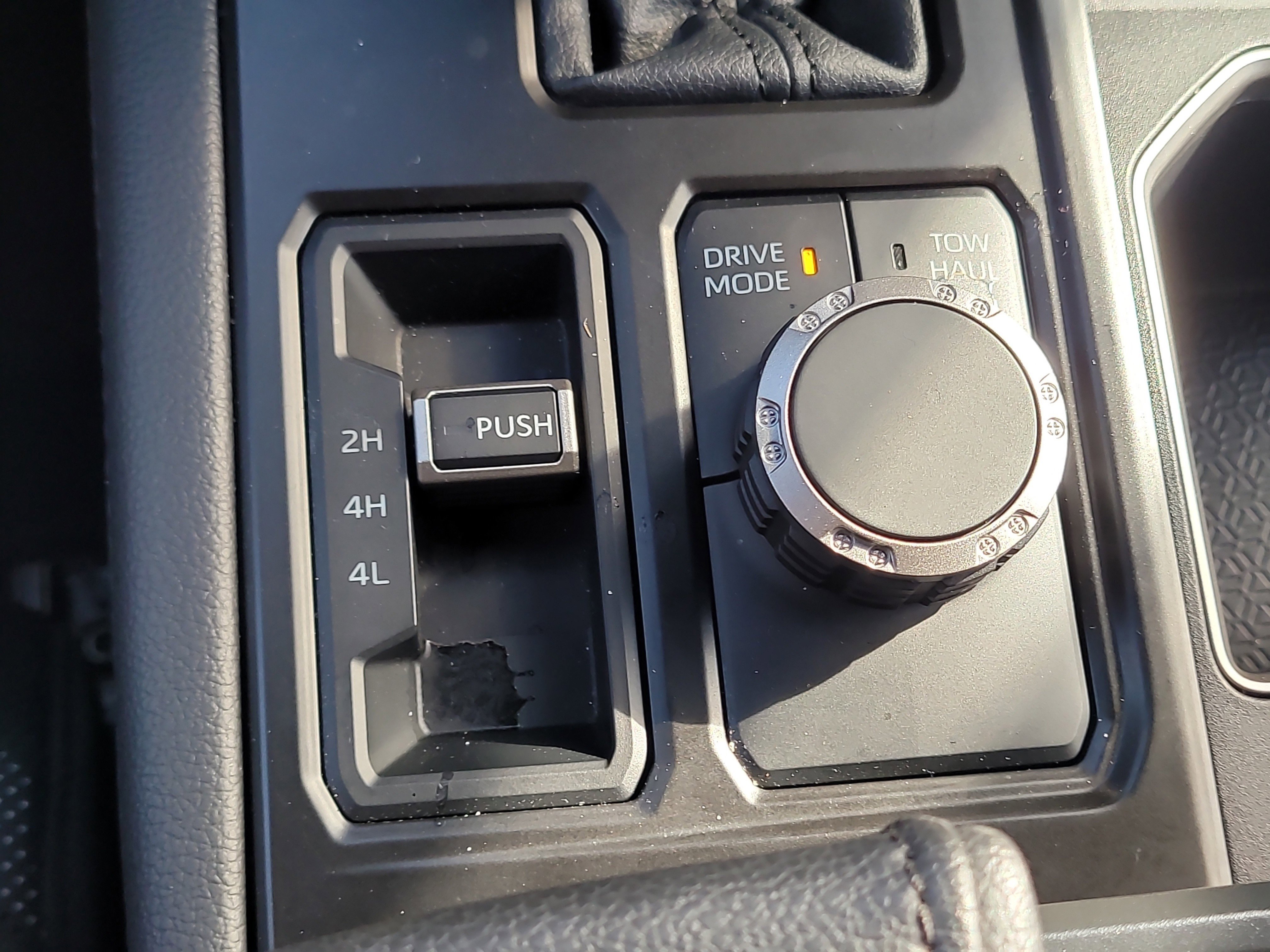 Used 2025 Toyota Tundra Limited image 29