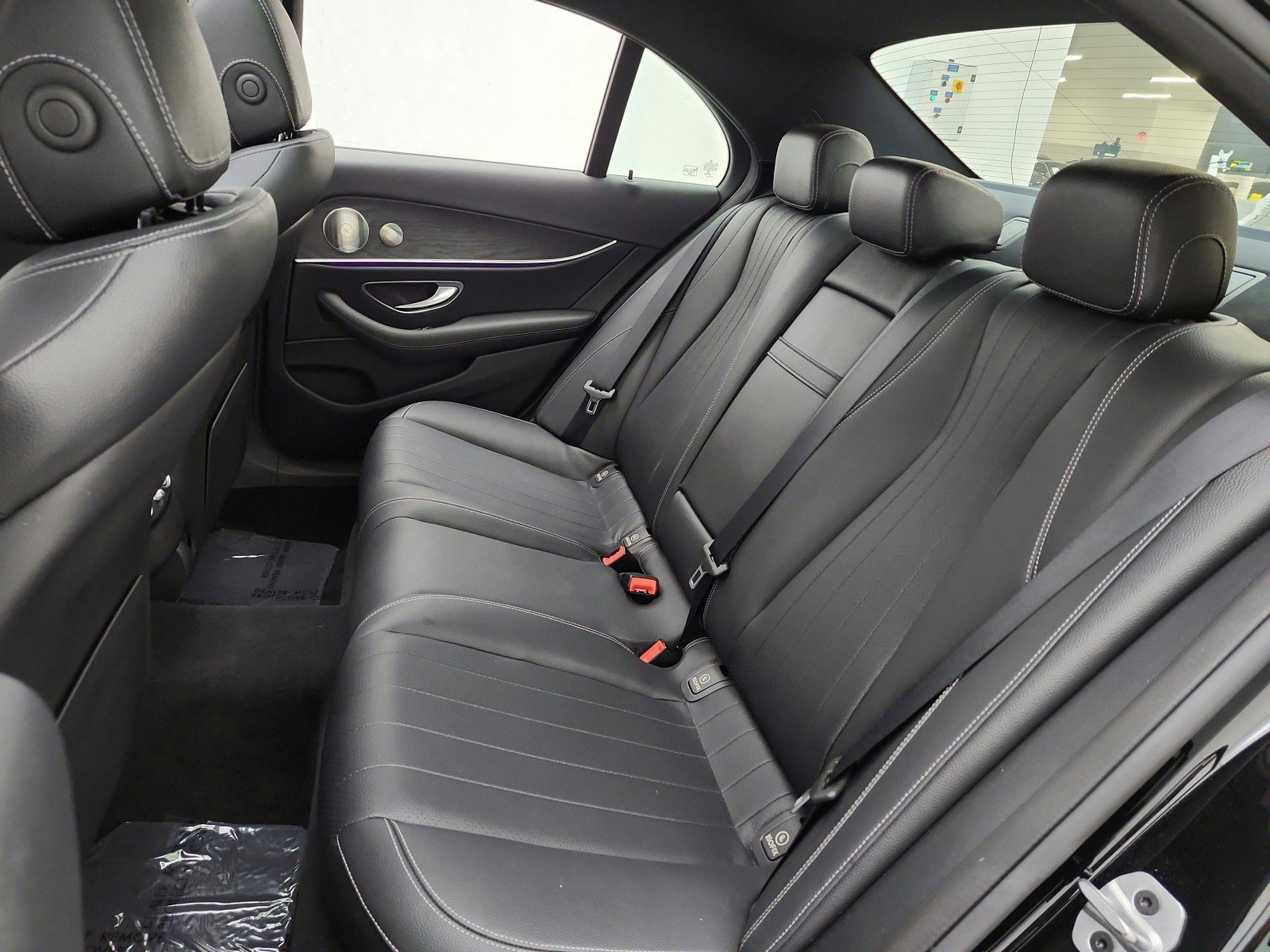 Used 2022 Mercedes-Benz E 350 Sedan image 15