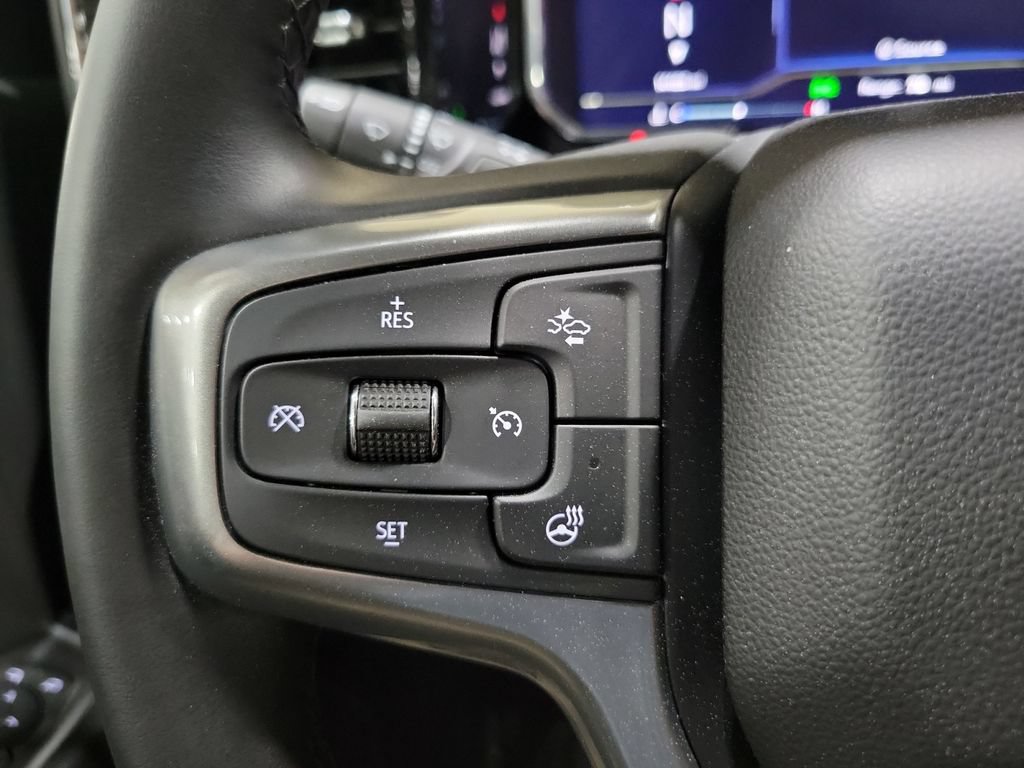 Used 2025 Chevrolet Silverado 1500 LT AWD/4WD image 15