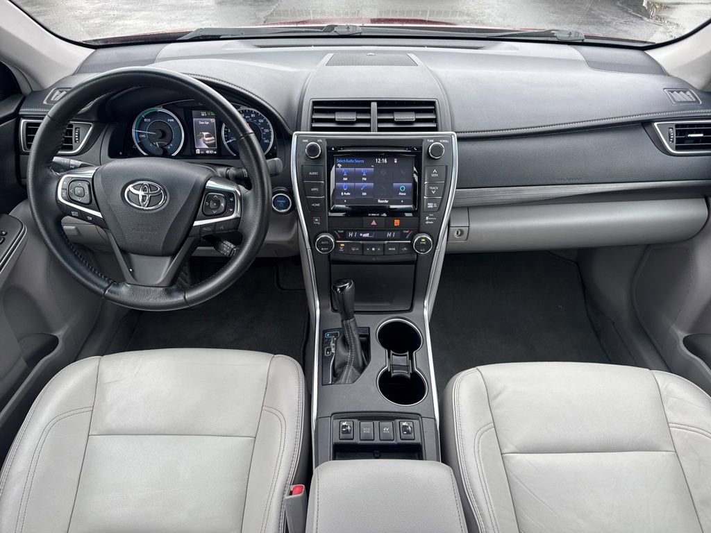 Used 2017 Toyota Camry XLE image 19