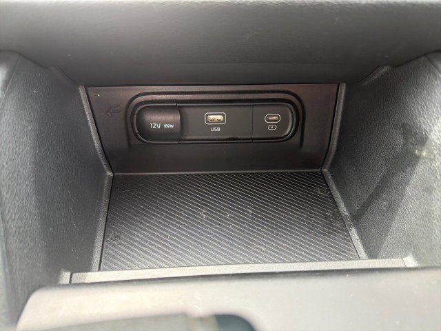 Used 2024 Kia Sportage LX image 17