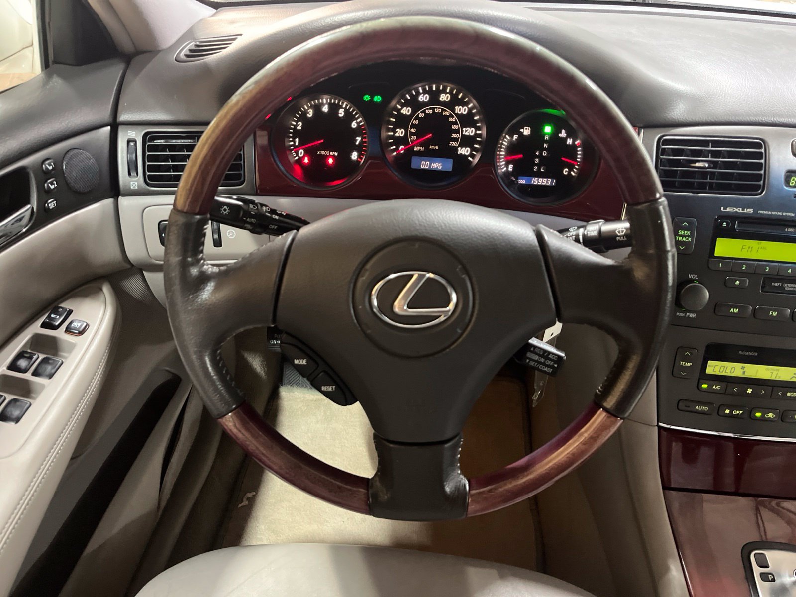 Used 2002 Lexus ES 330 w/ Premium Pkg FWD image 20
