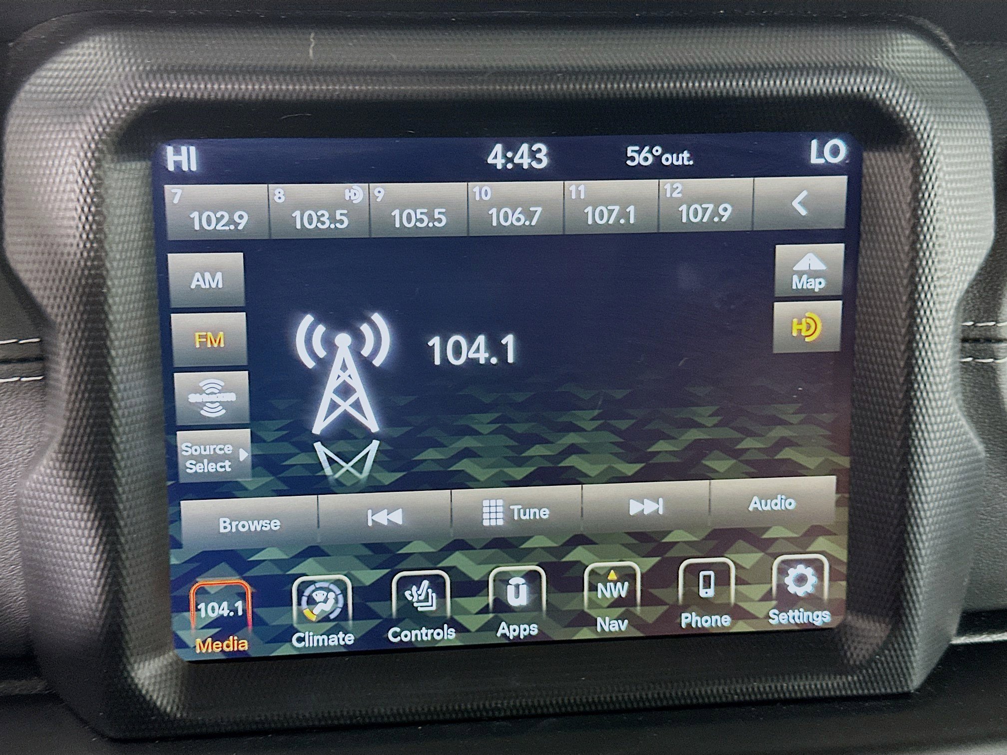 Used 2022 Jeep Wrangler Sahara w/ Cold Weather Group image 19