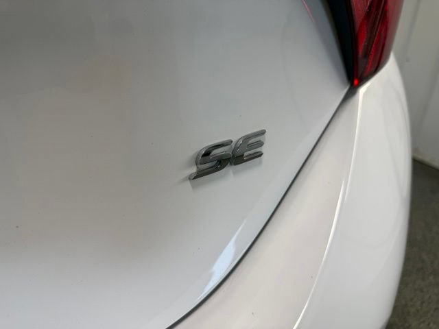 Used 2017 Toyota Corolla SE w/ Carpet Mat Package (TMS) FWD image 26