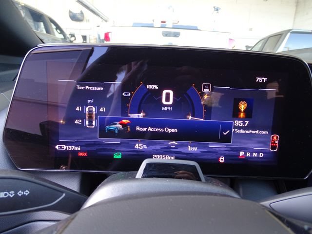 Certified 2024 Chevrolet Equinox EV RS FWD image 13