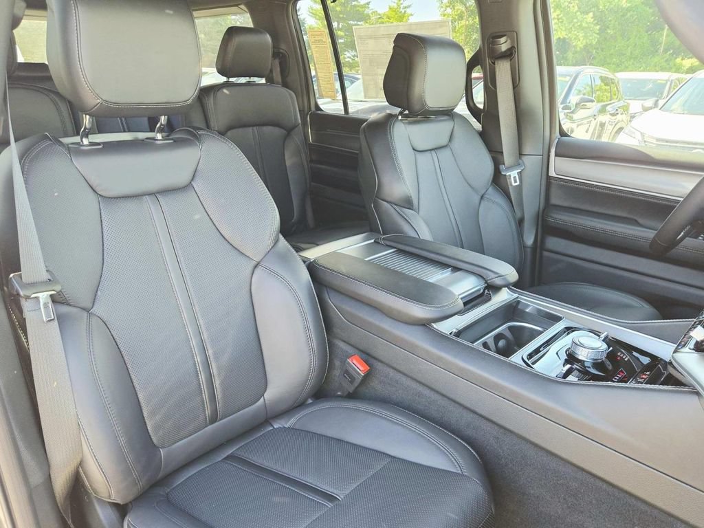 New 2026 Jeep Grand Wagoneer Limited w/ Convenience Group I AWD/4WD image 20