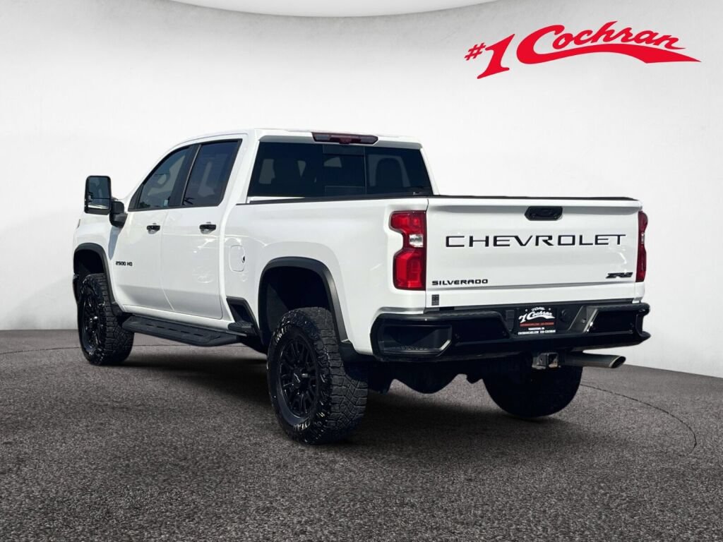 Used 2024 Chevrolet Silverado 2500 ZR2 w/ Technology Package AWD/4WD image 9