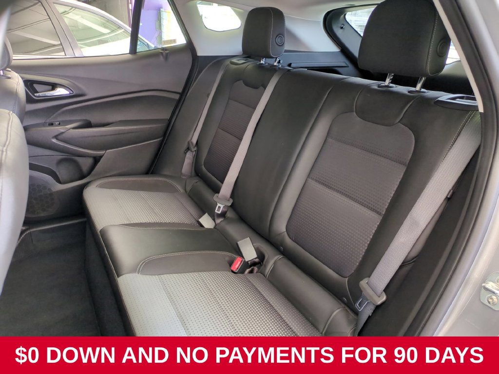 Used 2025 Chevrolet Trax LT w/ LT Convenience Package FWD image 25