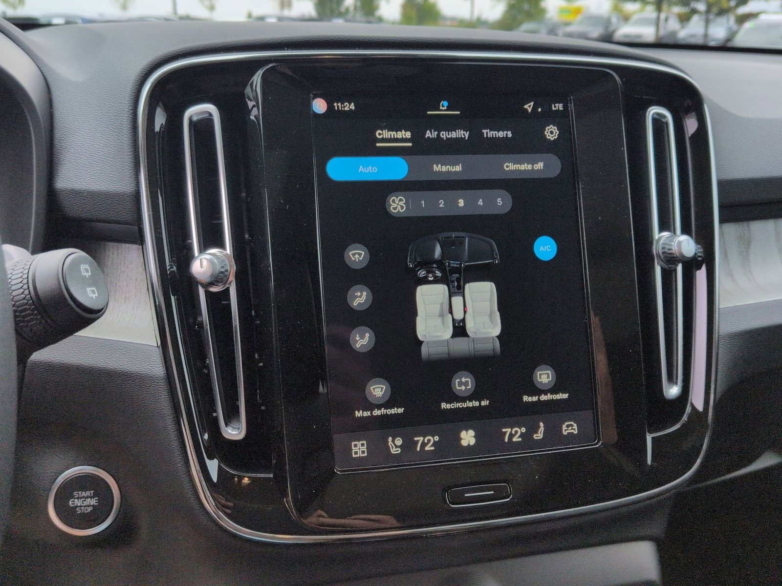 New 2026 Volvo XC40 B5 Plus w/ Protection Package Premier image 21