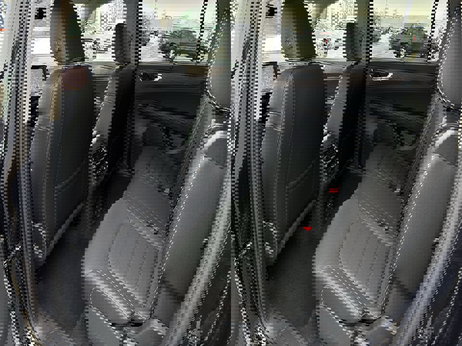 Certified 2025 Volkswagen Atlas SEL image 22