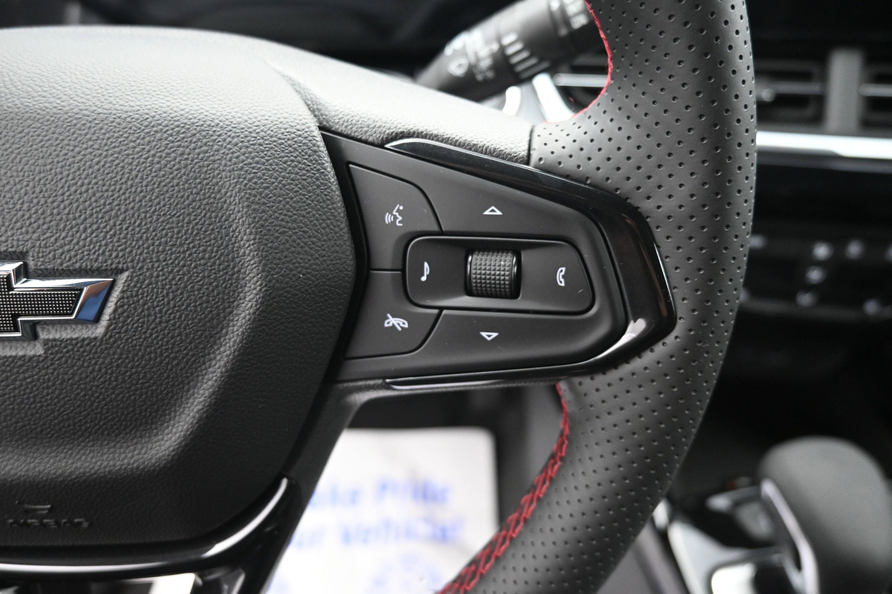 New 2026 Chevrolet Trax RS w/ Sunroof Package FWD image 13