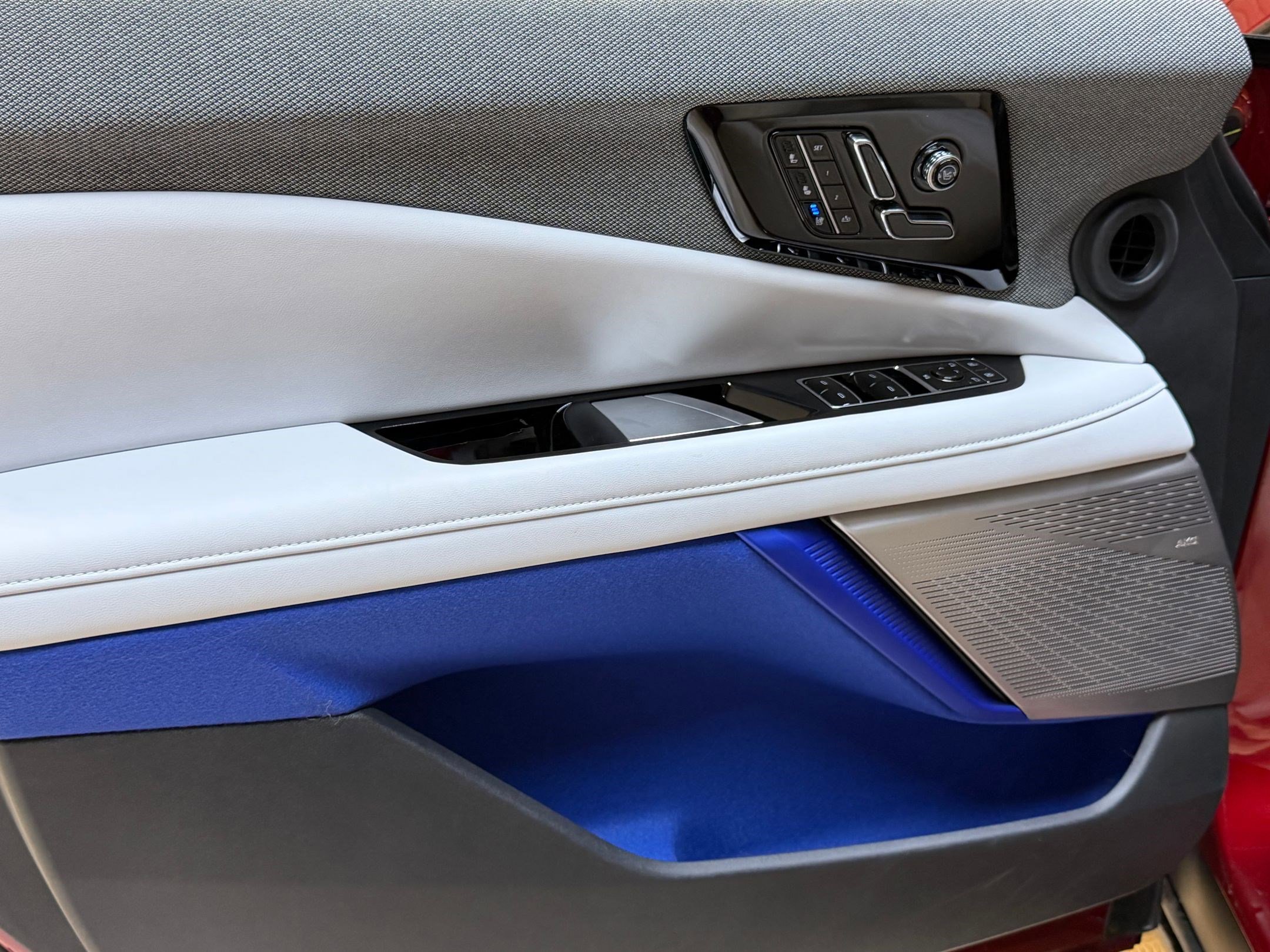 New 2025 Cadillac Optiq Sport 2 w/ LPO, Floor Liner Package image 12