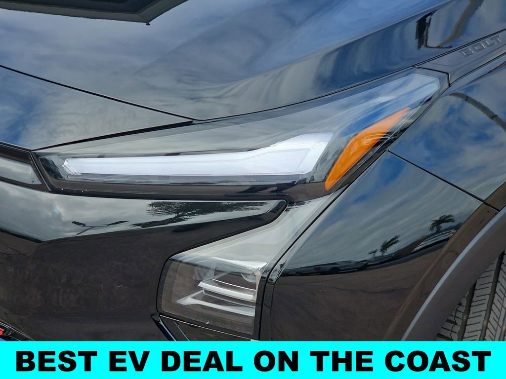 New 2027 Chevrolet Bolt RS w/ Technology Package FWD image 32