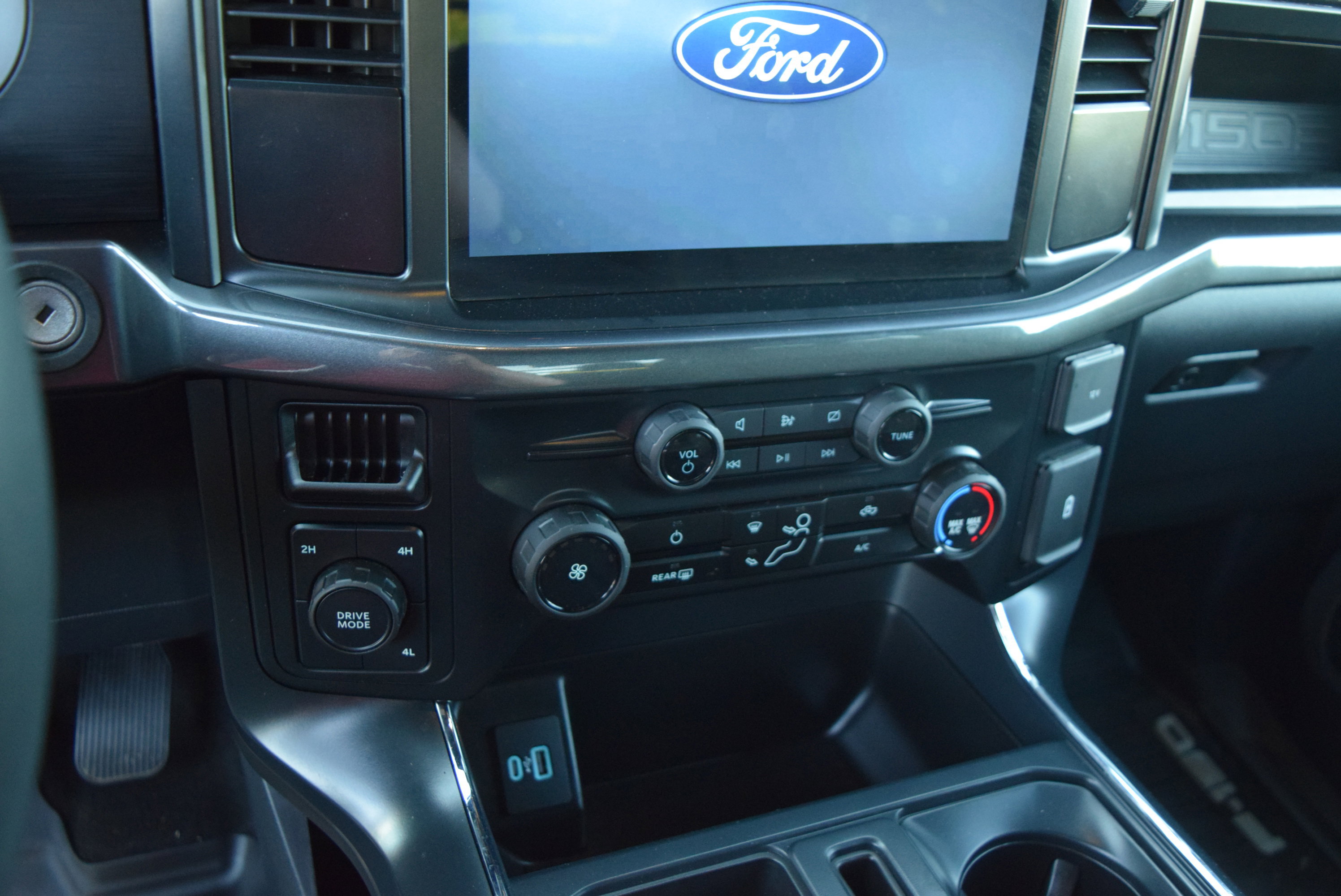 Used 2024 Ford F150 STX w/ STX Black Appearance Package AWD/4WD image 14