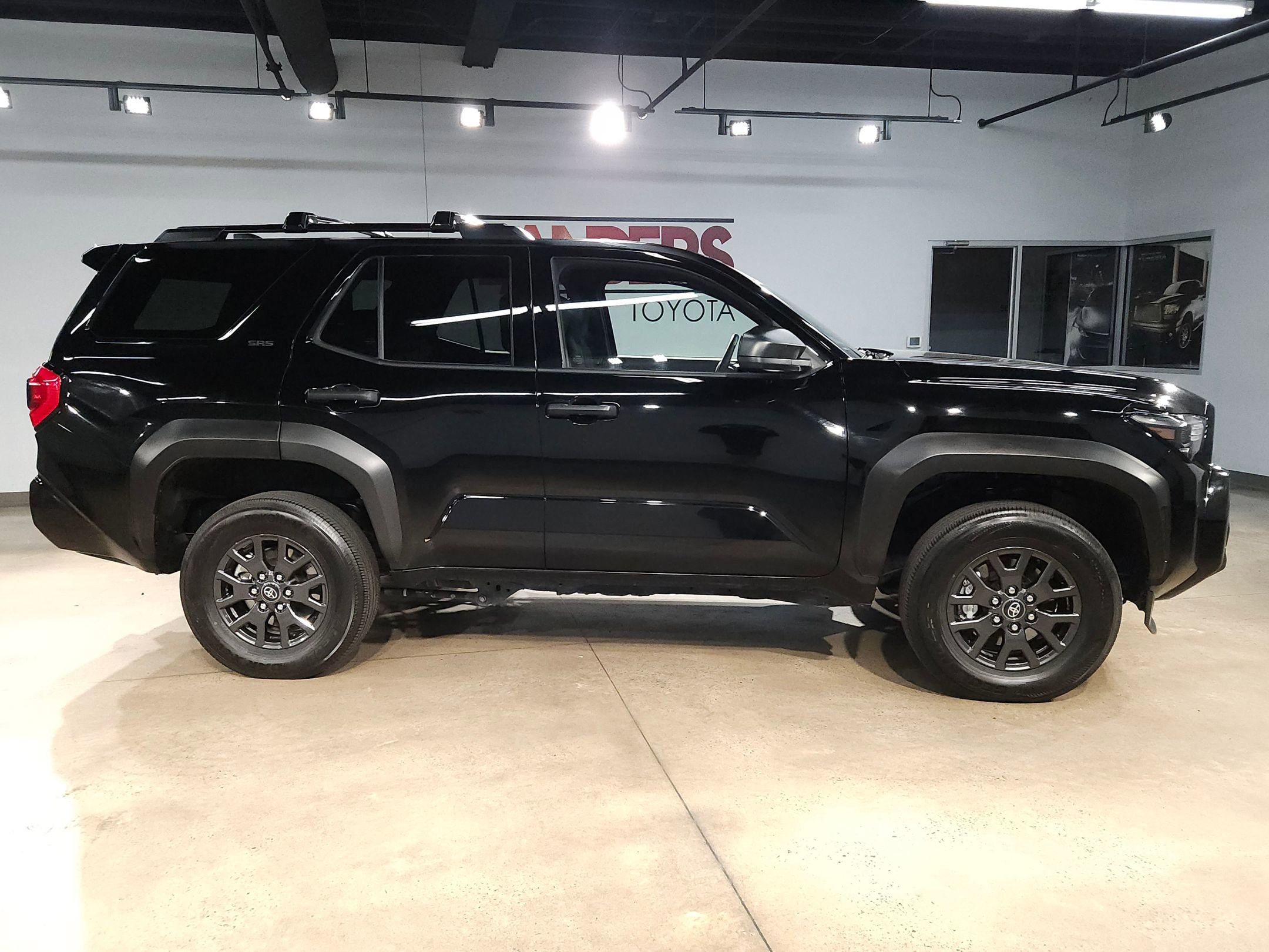 Certified 2025 Toyota 4Runner SR5 AWD/4WD image 8