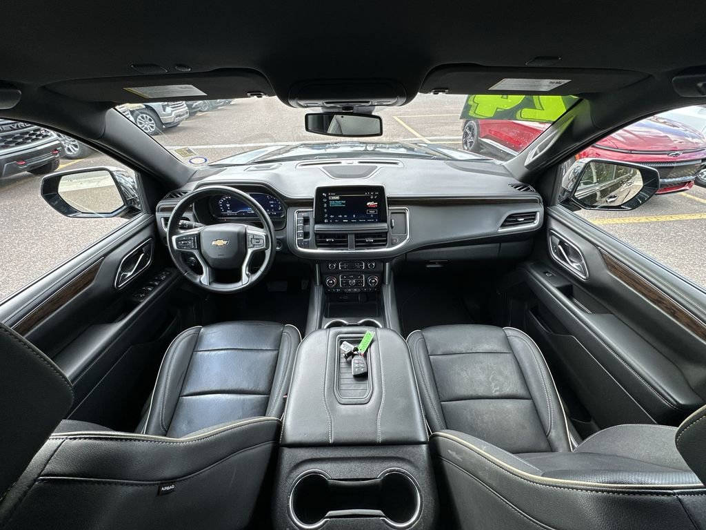 Used 2024 Chevrolet Suburban Premier image 18