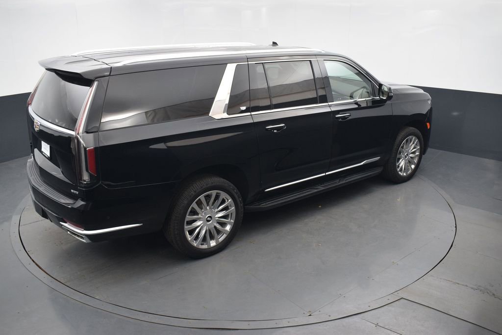 Used 2023 Cadillac Escalade ESV Premium Luxury image 46