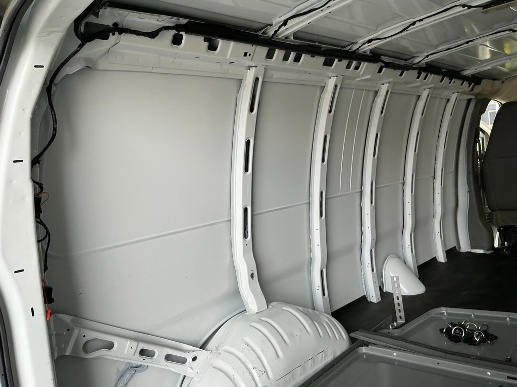 Used 2023 GMC Savana 2500 Extended w/ Driver Convenience Package image 31
