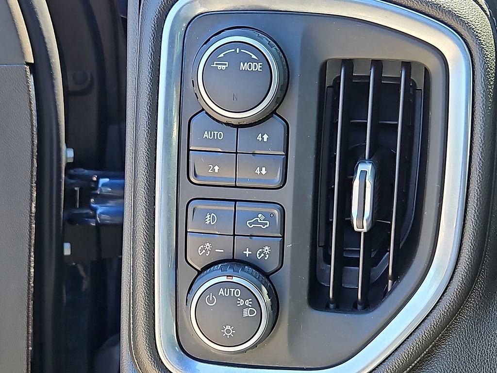 Certified 2021 Chevrolet Silverado 1500 RST AWD/4WD image 23