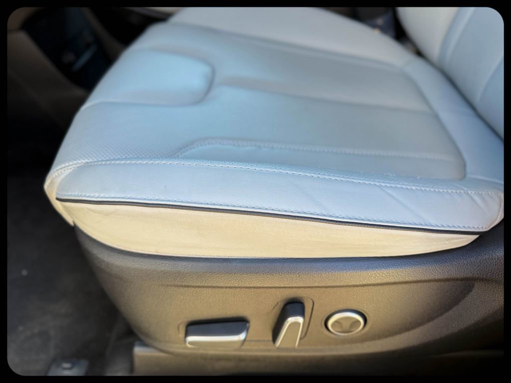 Used 2025 Hyundai Palisade SEL AWD/4WD image 16