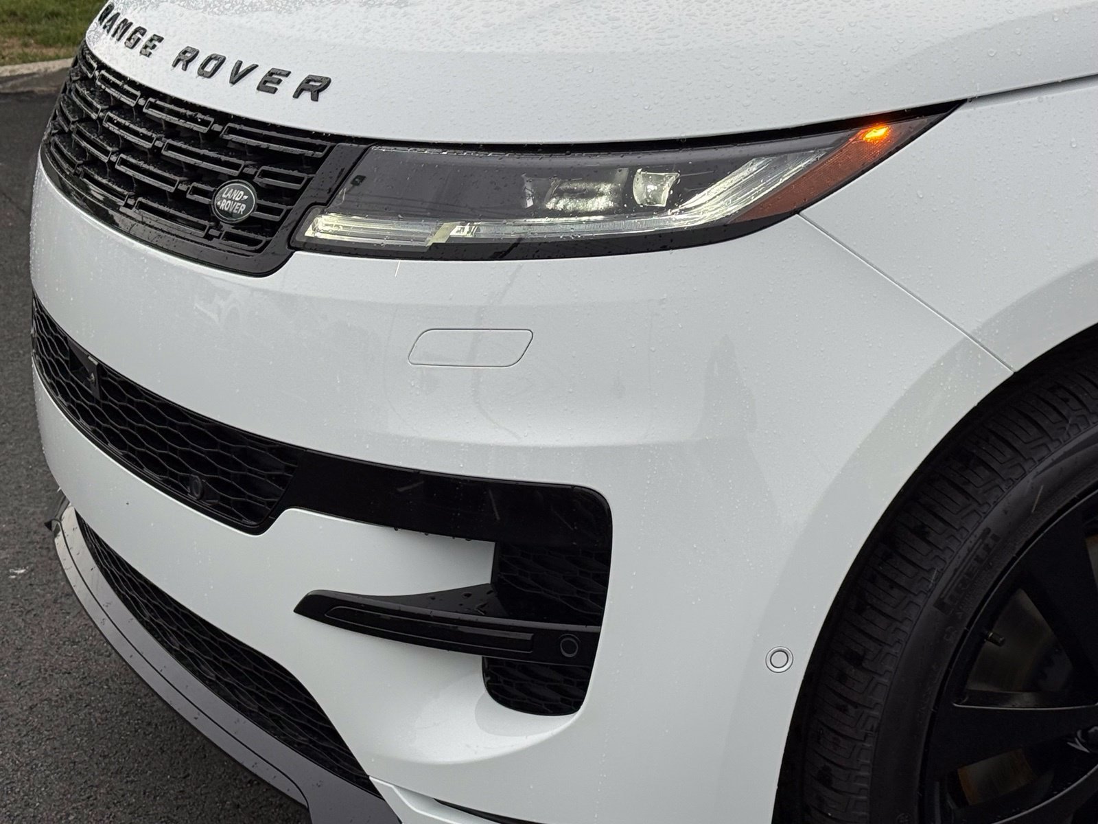New 2026 Land Rover Range Rover Sport Dynamic SE AWD/4WD image 11