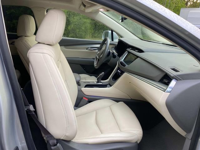 Used 2018 Cadillac XT5 Luxury w/ Driver Awareness Package FWD image 36