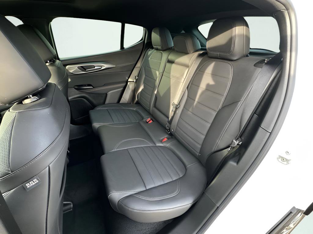 Used 2025 Alfa Romeo Tonale w/ Premium Package image 23