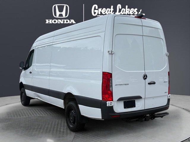 Used 2024 Mercedes-Benz Sprinter 2500 image 4