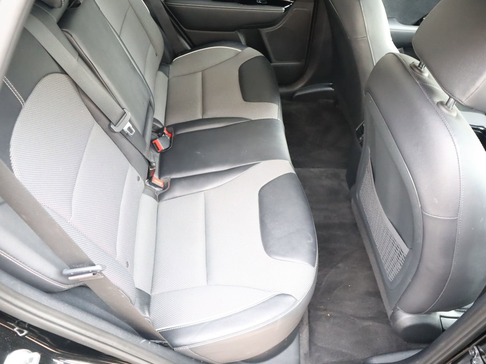 Used 2022 Kia Niro EX image 45