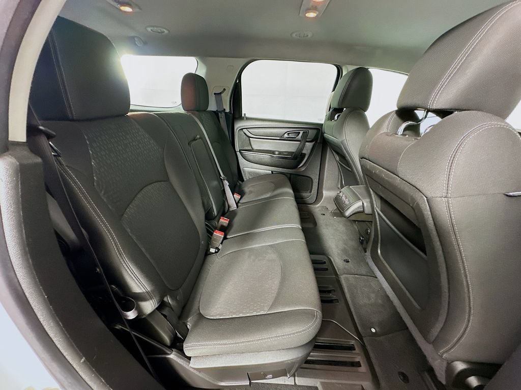 Used 2015 GMC Acadia SLE FWD image 24