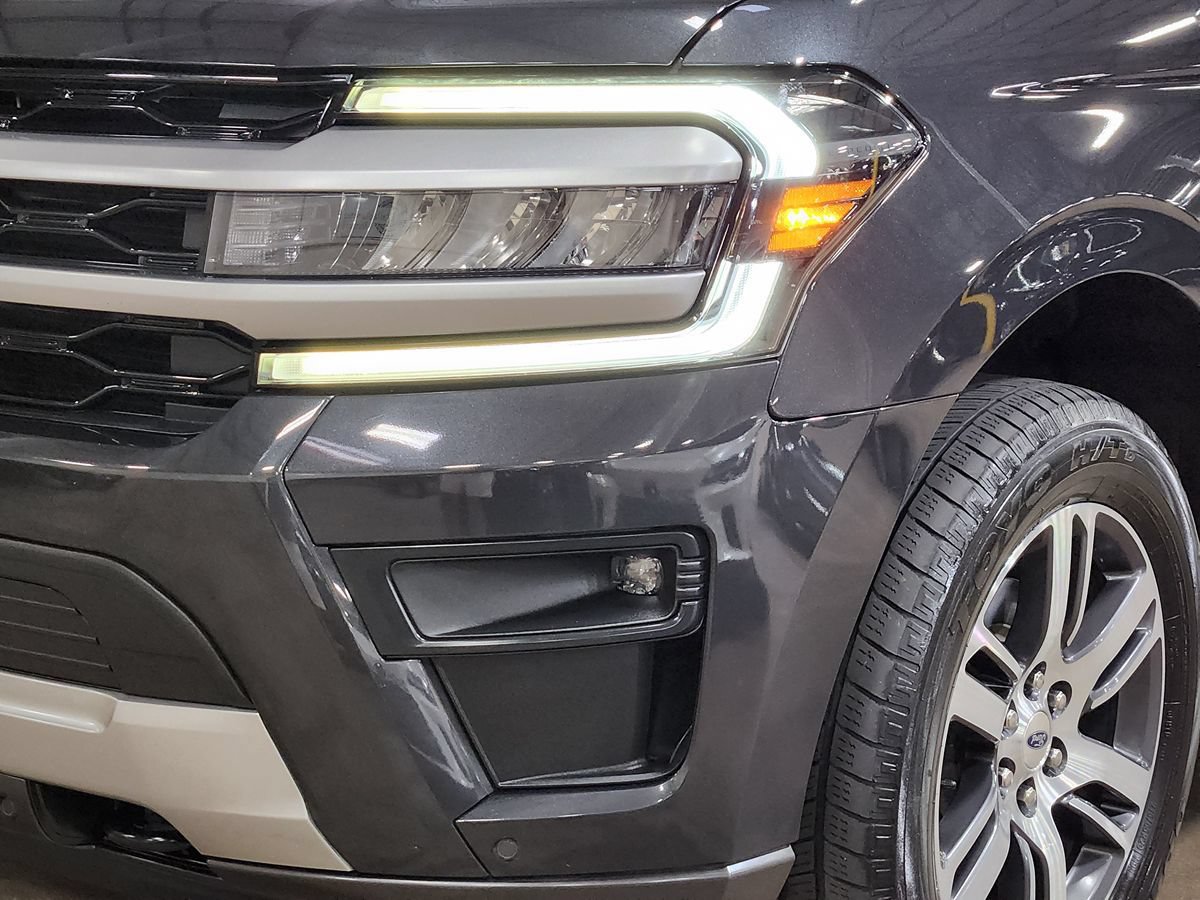 Used 2022 Ford Expedition XLT AWD/4WD image 14